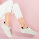 Conscious Sneaker Creme/Schwarz – modischer und bequemer Schuh für Hallux valgus und empfindliche Füße von LaShoe.de