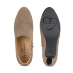 Stiefelette mit V-Cut-Out Taupe – modischer und bequemer Schuh für Hallux valgus und empfindliche Füße von LaShoe.de