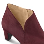 Stiefelette mit V-Cut-Out Bordeaux – modischer und bequemer Schuh für Hallux valgus und empfindliche Füße von LaShoe.de