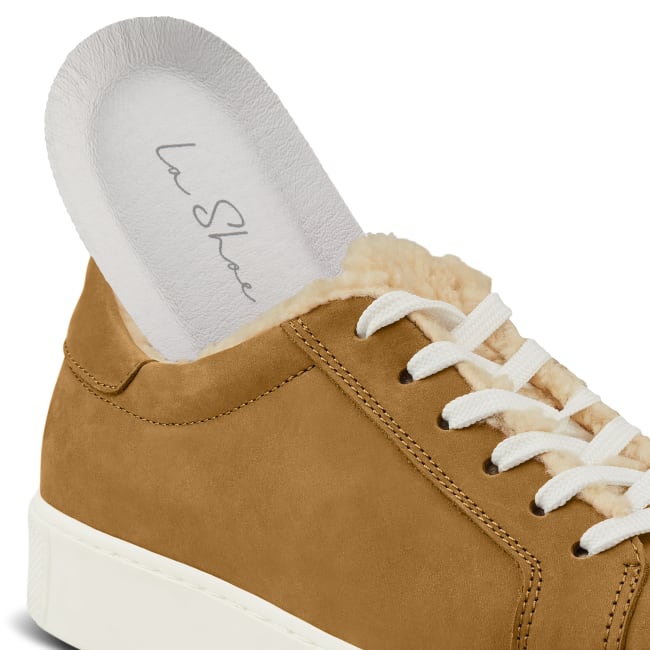 Sneaker Retro mit Curly Fleece Cognac – modischer und bequemer Schuh für Hallux valgus und empfindliche Füße von LaShoe.de