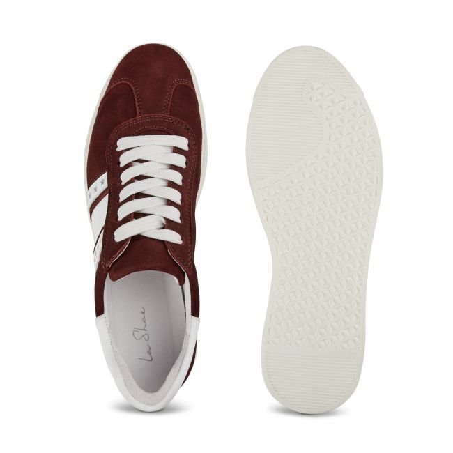 Sneaker Retro mit Flagge Bordeaux – modischer und bequemer Schuh für Hallux valgus und empfindliche Füße von LaShoe.de