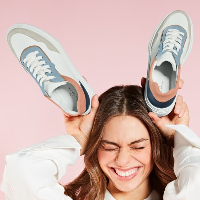 Plateau Sneaker Blau – modischer und bequemer Schuh für Hallux valgus und empfindliche Füße von LaShoe.de